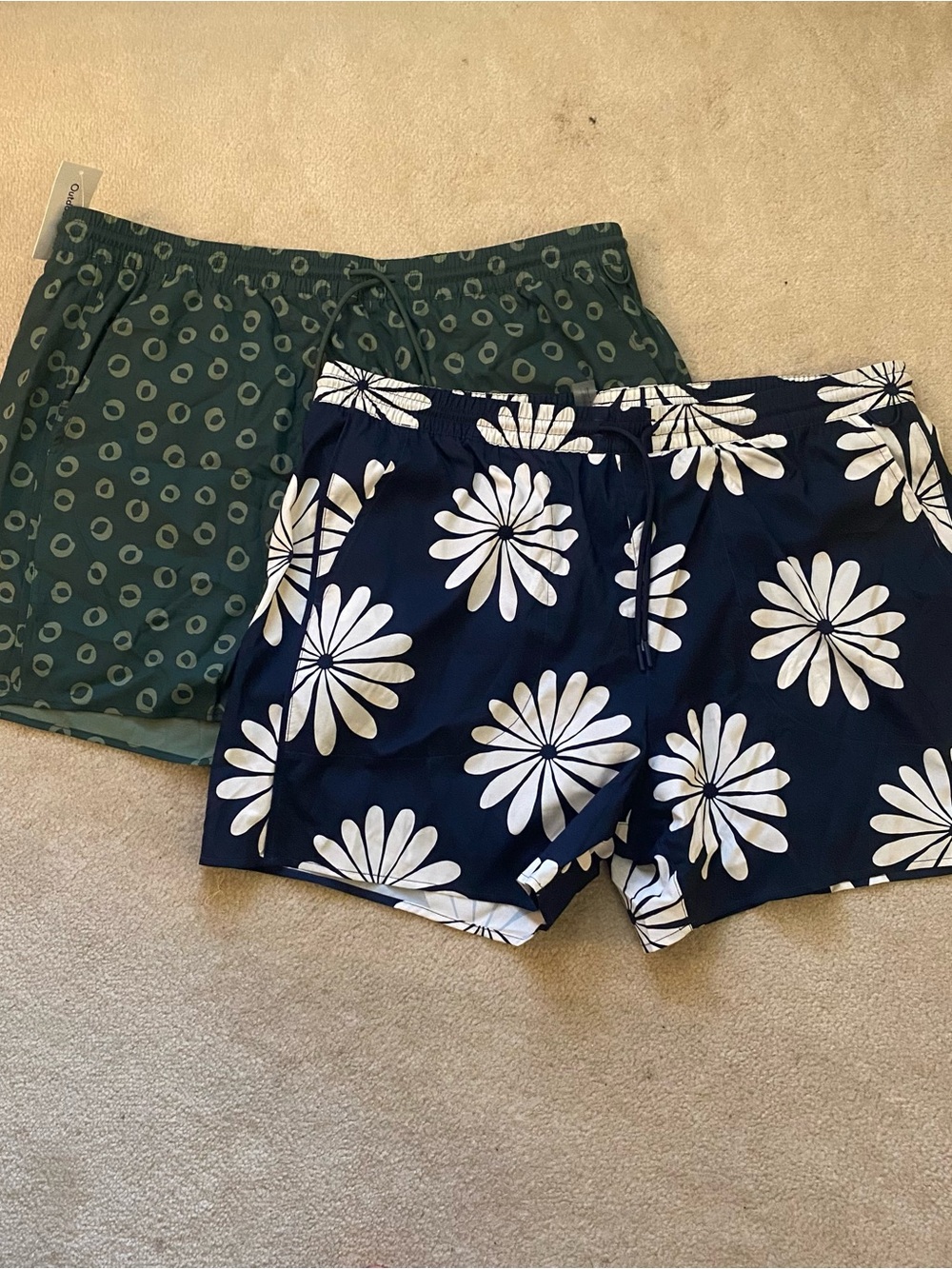 Outdoor Voices Lot Of 2 Shorts Mens XXXL 3XL Green Blue Print Swim 5” SolarCool